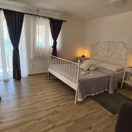 Tolj 奥瑞比克