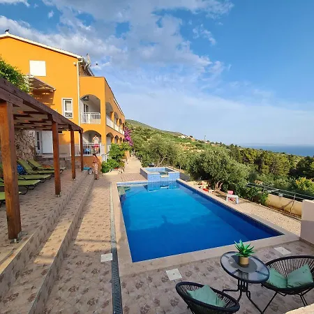 Tolj Apartment Orebic