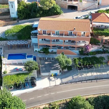 Apartment Tolj